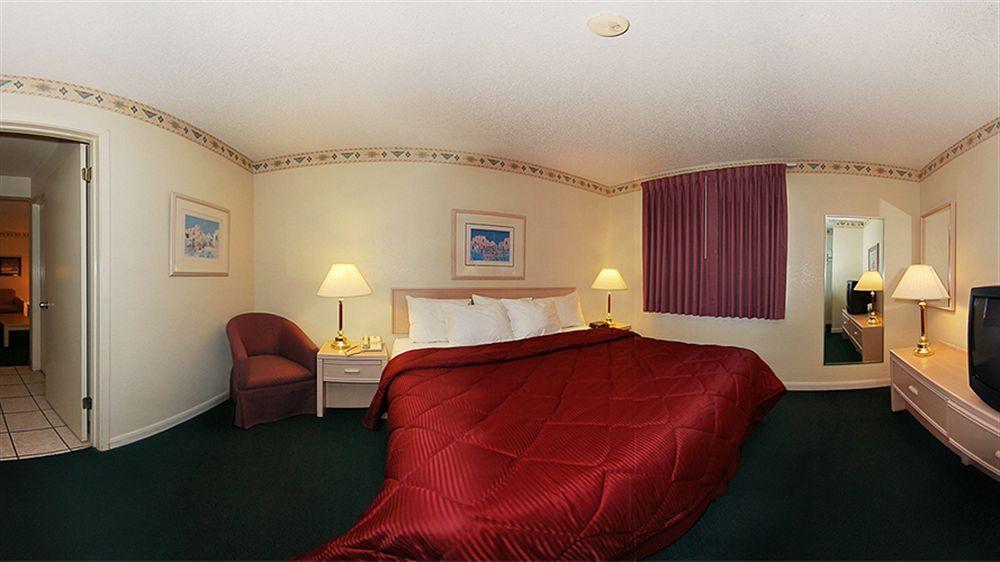 Baymont By Wyndham Del Rio Hotell Rum bild